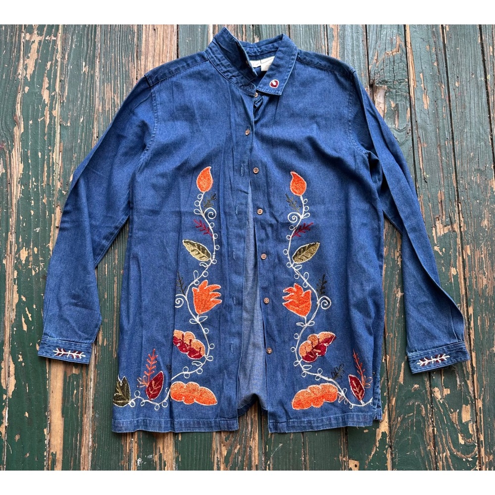 Bobbie Brooks Womens Medium Denim Embroidered Floral Button Down Shirt Blue